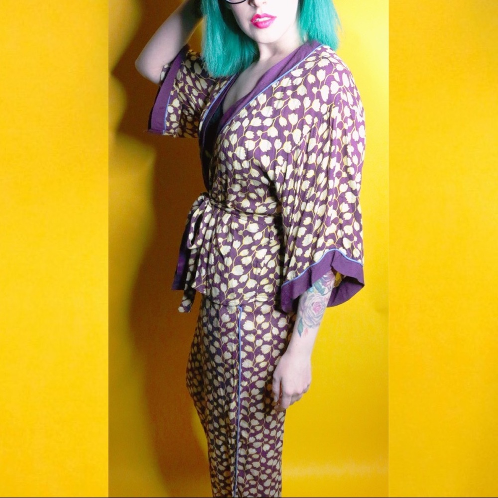 Two Piece Trousers & Kimono Style Top - Picture 4 of 4